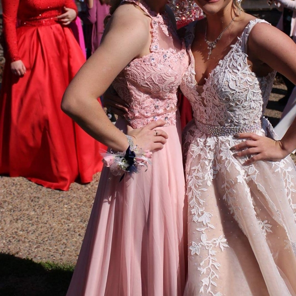 Prom/Homecoming/Formal Pink dress size 4 - Picture 2 of 7